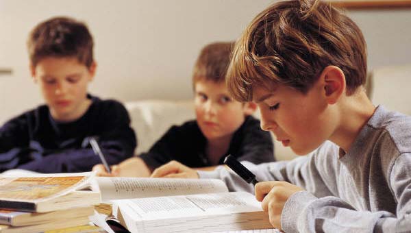 6 Grandes Ideias para incentivar Jovens Escritores 6 Grandes Ideias para incentivar Jovens Escritores